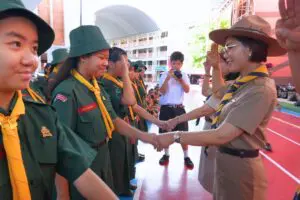 Read more about the article พิธืทบทวนคำปฎิญาณและสวนสนาม